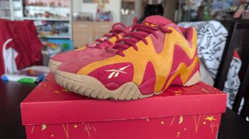 Reebok Hurrikaze II Low Looney Tunes Wile E. Coyote