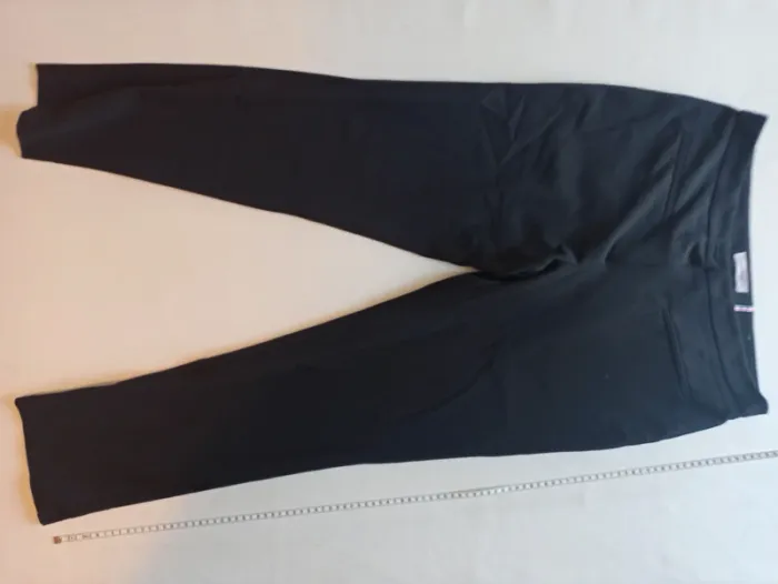 Pantalon noir habillé T 40