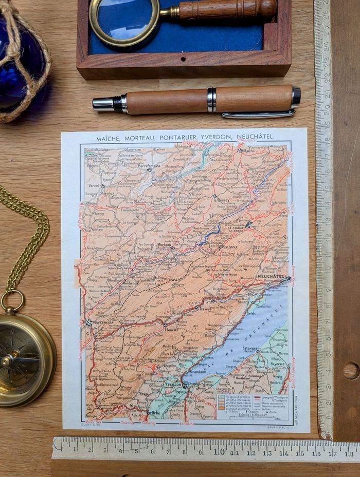 Imprimée en 1955, Morteau, Pontarlier, Yverdon, Neuchâtel. Original Vintage Authentique.