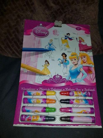 Cahier  de  coloriage  Disney  princesses