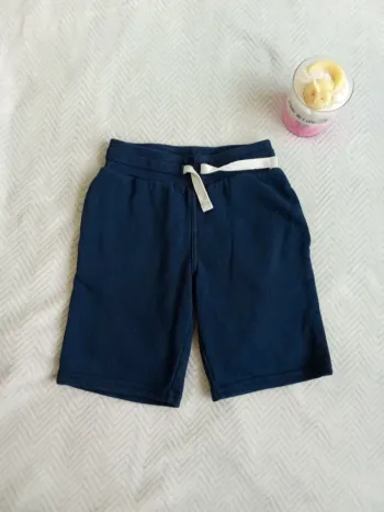 Short garçon ⭐ très bon état ⭐ Taille 7 ans ⭐ H&M