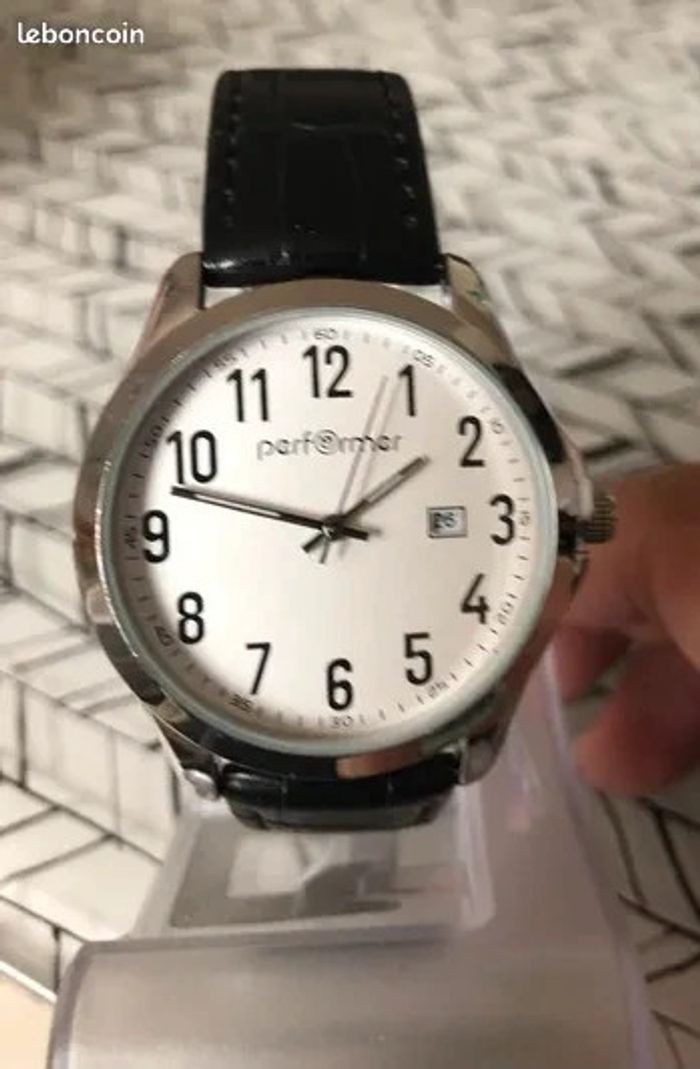 Montre Classique Performer homme Bracelet Simili Cuir noir Cadran Blanc Dateur neuve ds emballage