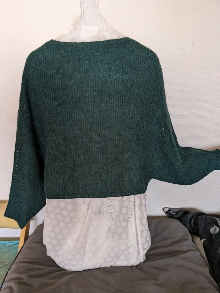 Pull court Naf-Naf - vert foncé et sequins. - photo numéro 2