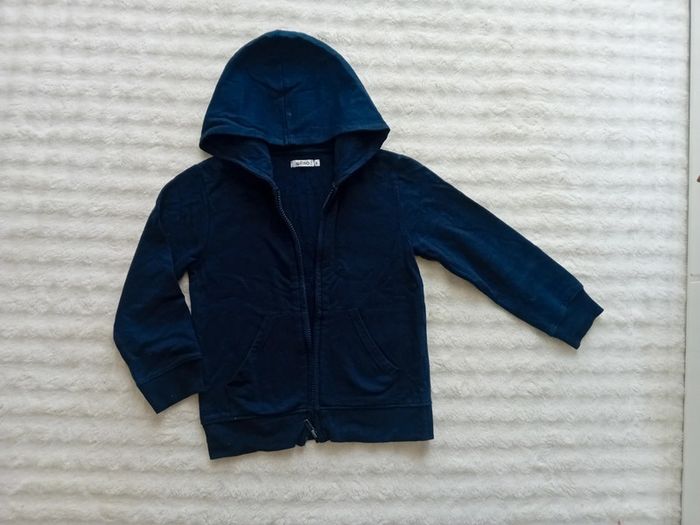 Gilet en molleton garçon 5ans 💙🖤