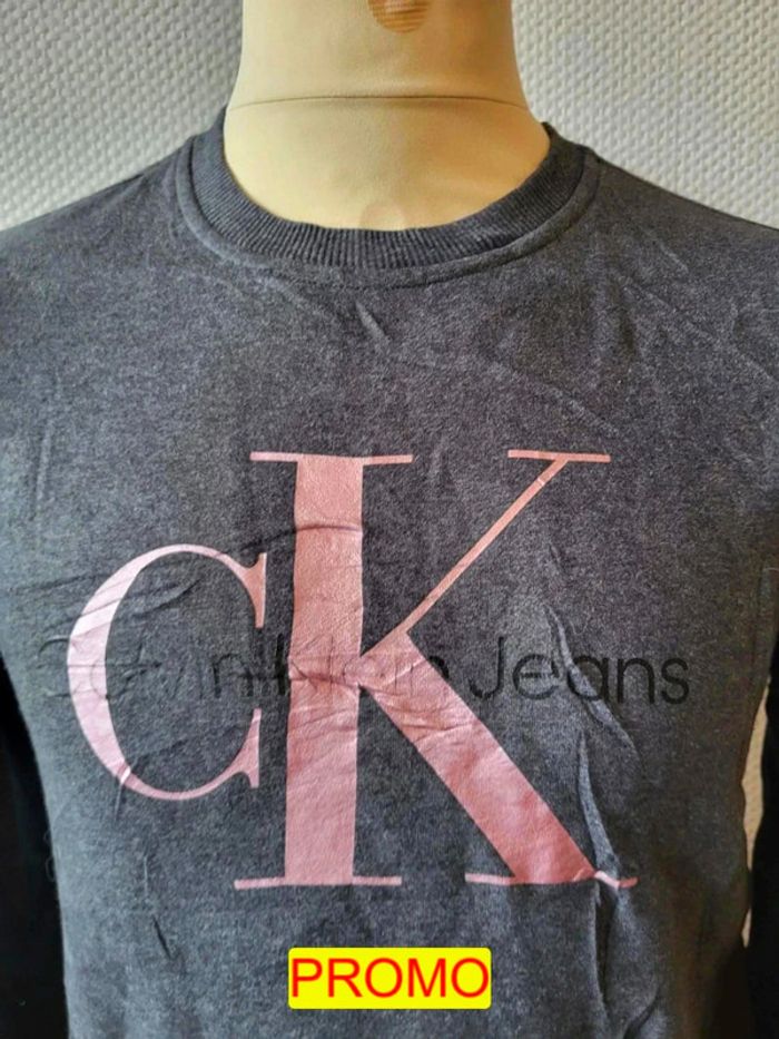 Joli sweat Calvin Klein femme taille S Ref 8IT042 - photo numéro 2