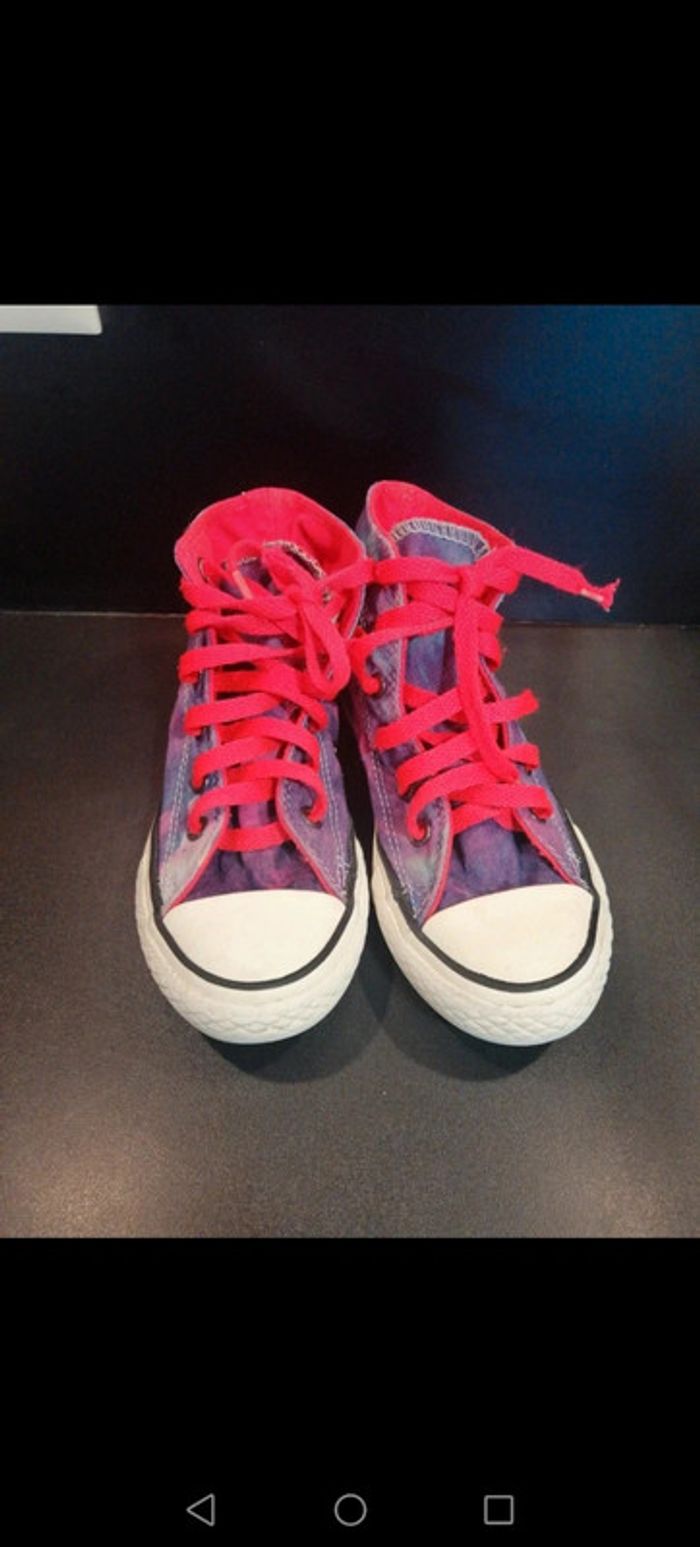 Converse 30 - photo numéro 2