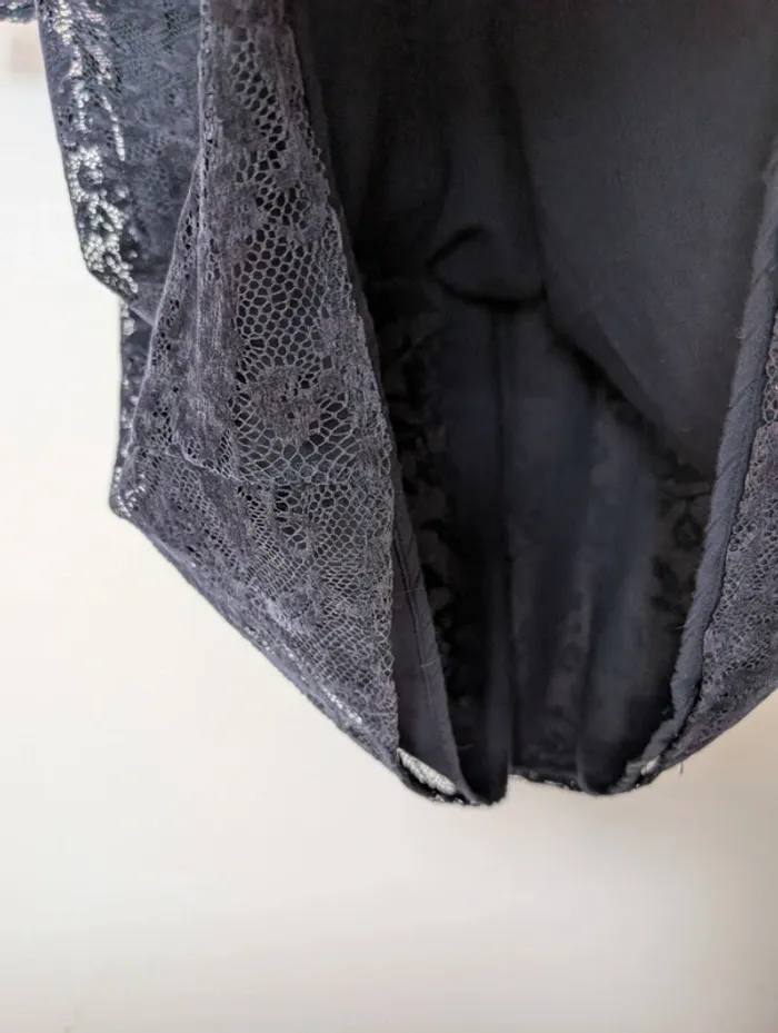 Robe en dentelle - photo numéro 7