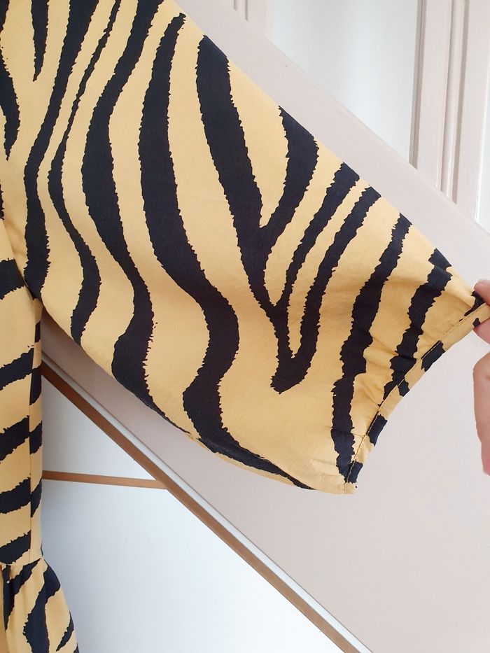 Robe tigrée jaune H&M T. S - photo numéro 2
