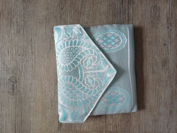 tapis de prière de voyage, avec sa pochette, neuf (idéal pour offrir)