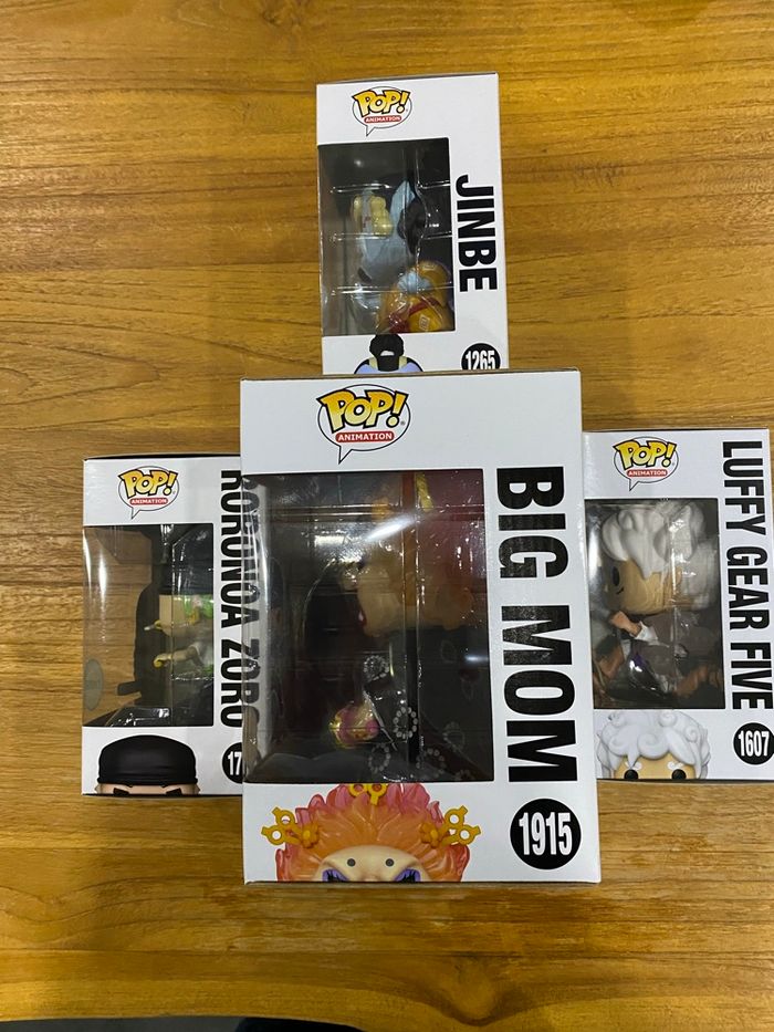 Lot figurine funko pop one piece chase 1915+1607+1265+1775 - photo numéro 3