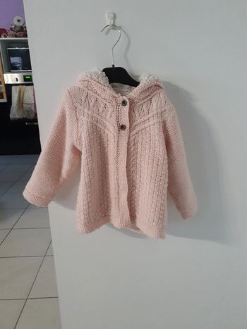Veste lainage a capuche rose clair tape a l oeil 23 mois