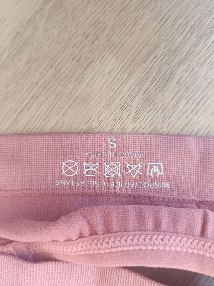 Brassière neuve rose taille s - photo numéro 2