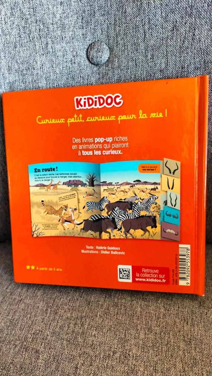 Kididoc( les dinosaures,chevaux et poneys,les animaux de la savane) - photo numéro 3