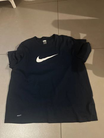 T-shirt Nike