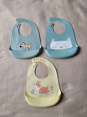 Lot de 3 bavoirs en silicone
