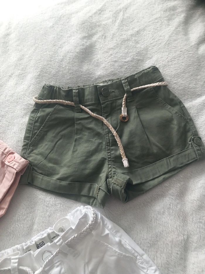 Lot 3 shorts cargo 4/5 ans - photo numéro 4