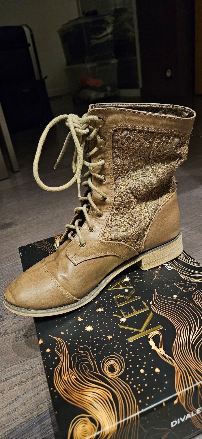Bottines brodées en cuir - Taille 39 - photo numéro 5