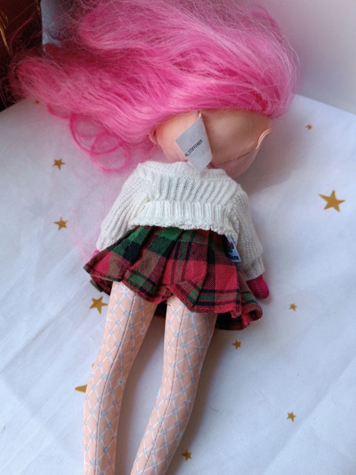 Na Na! surprise poupée doll cheveux hair rose pink fushia Flamant rose robe carreau écossaise - photo numéro 11