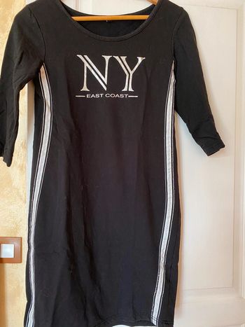 Robe moulante manches 3/4