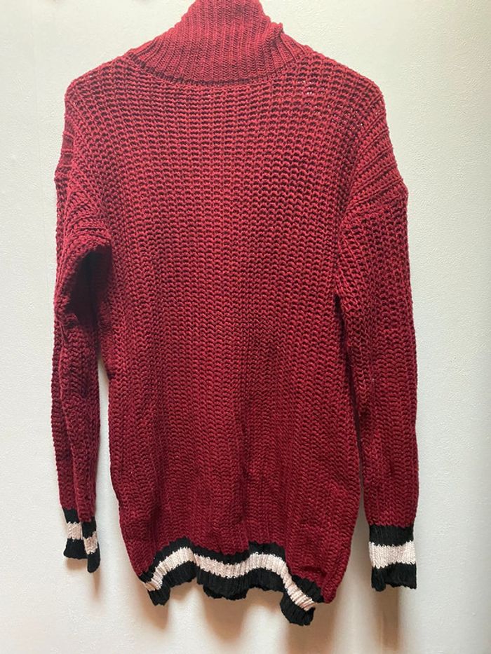 Pull rouge à col roulé
