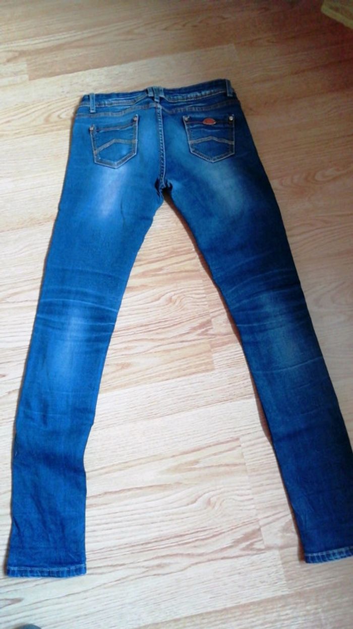 Jean femme 40 mais taille comme un 38 - photo numéro 2