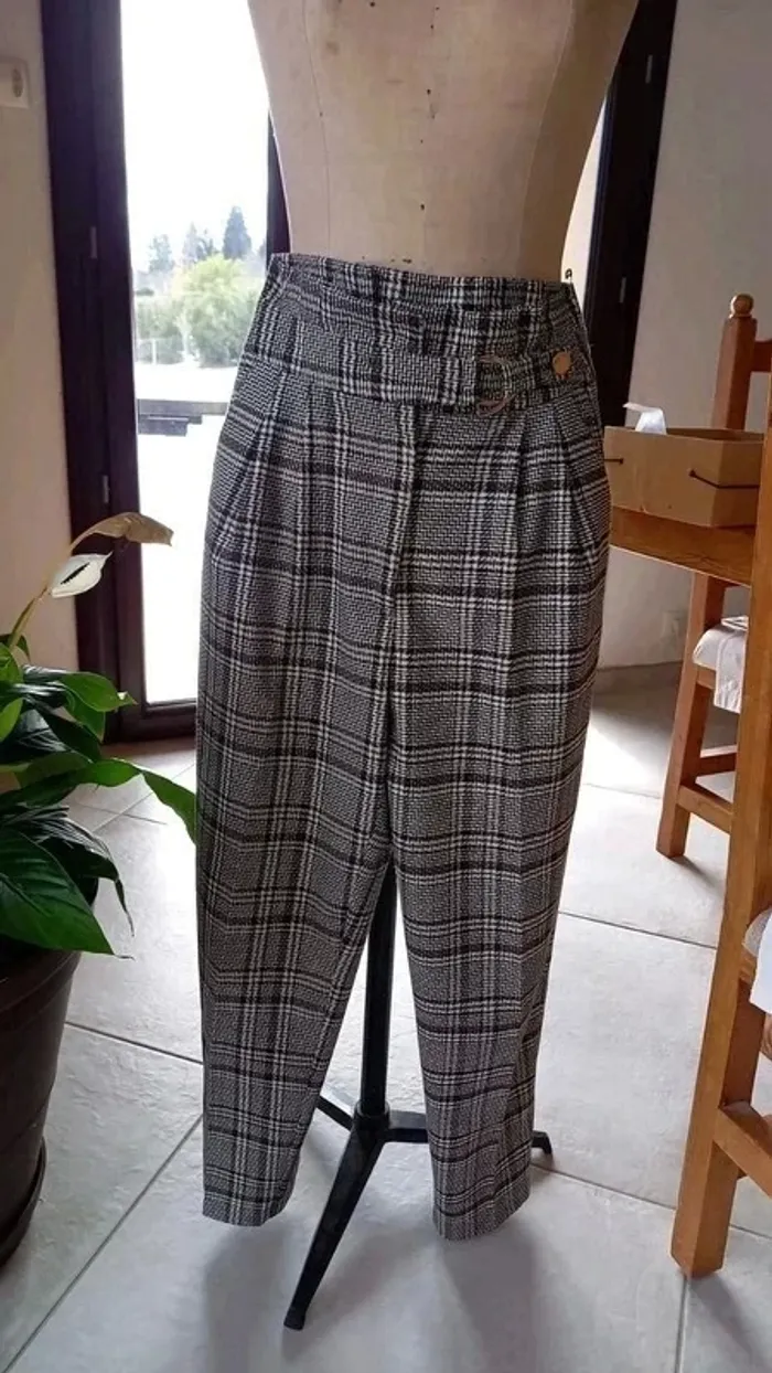 Superbe pantalon taille haute - photo numéro 3
