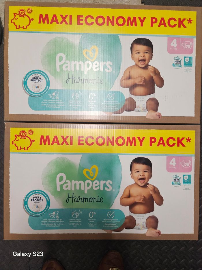 2 cartons de couches pampers harmonie taille 4