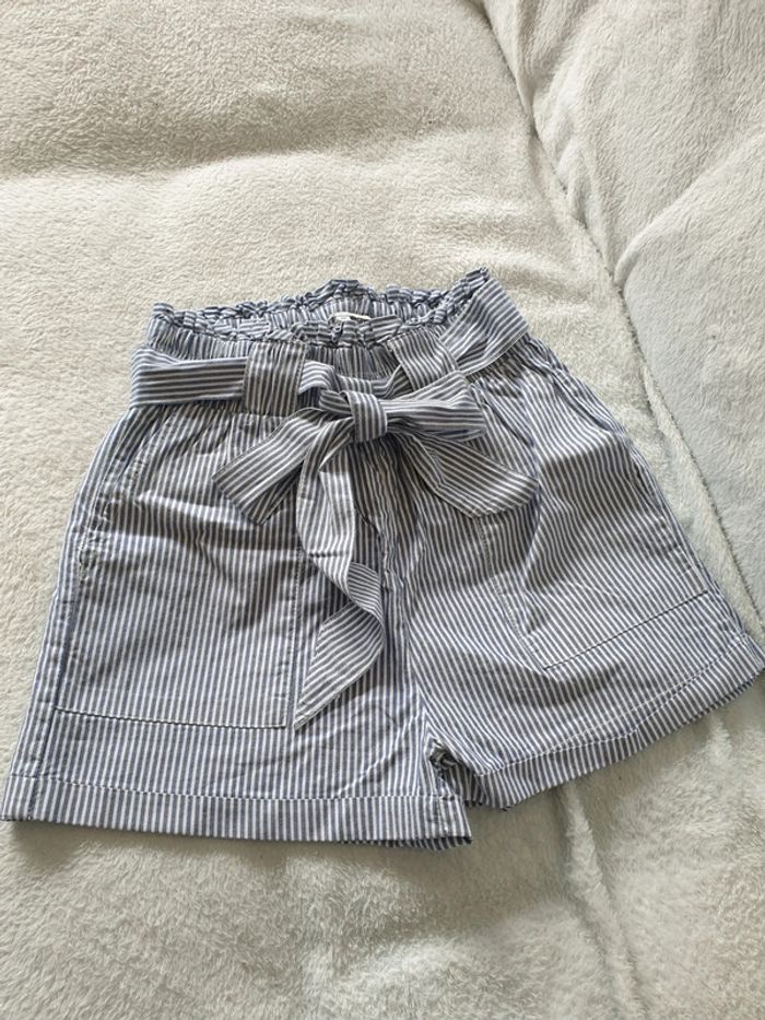 Short fille ou femme XS ou 34 - photo numéro 3