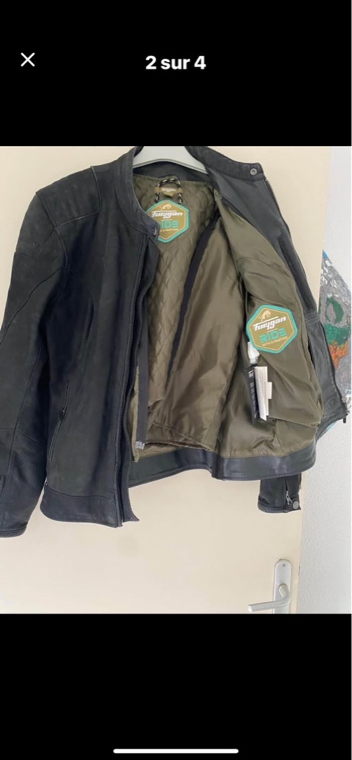 A vendre blouson de moto en cuir