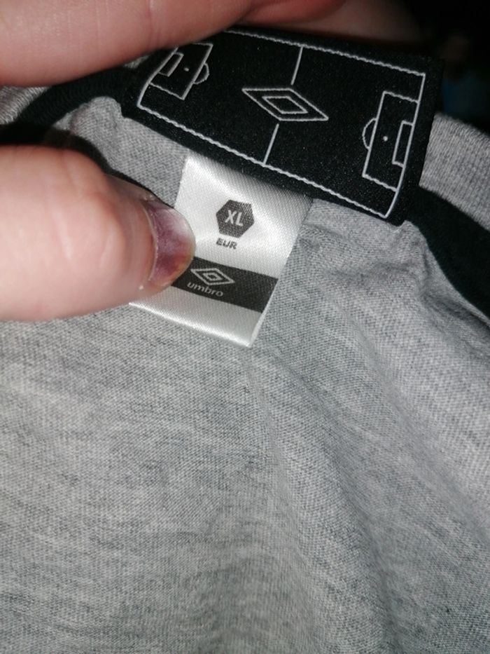 T shirt gris umbro - photo numéro 5