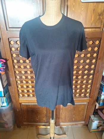 Tee-shirt noir S €