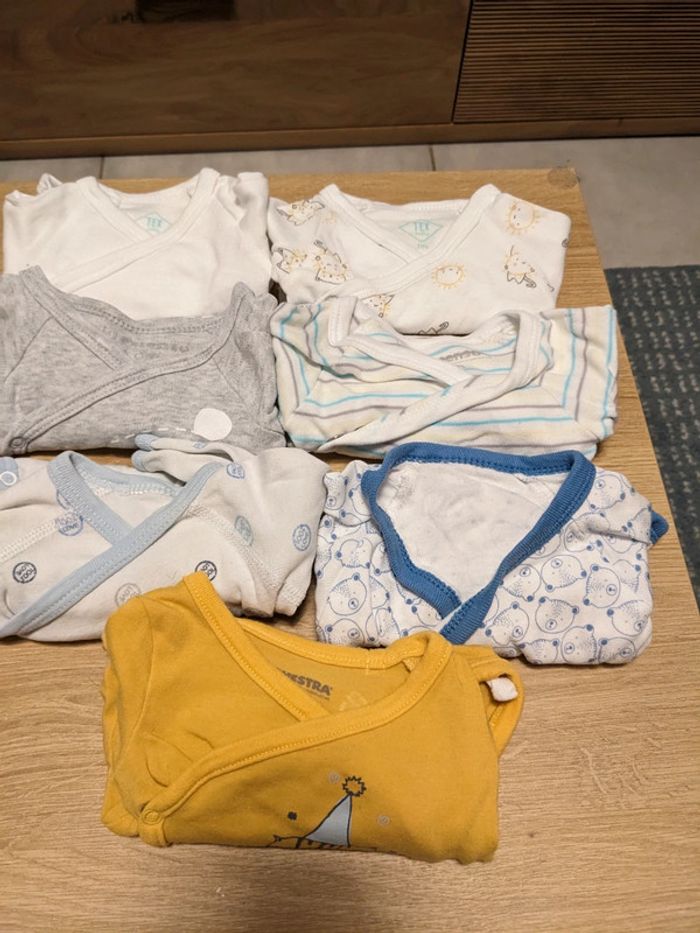Lot de 7 bodys garçon manches longues taille 1mois