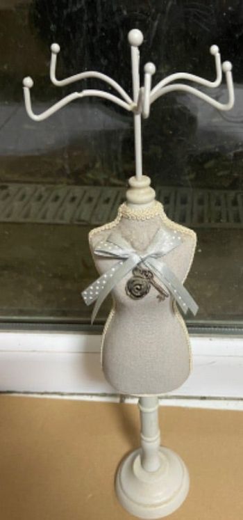 Porte bijoux buste