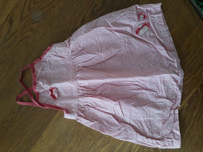 Vêtements fille 18 mois : 3 robes , 1 body - photo numéro 4