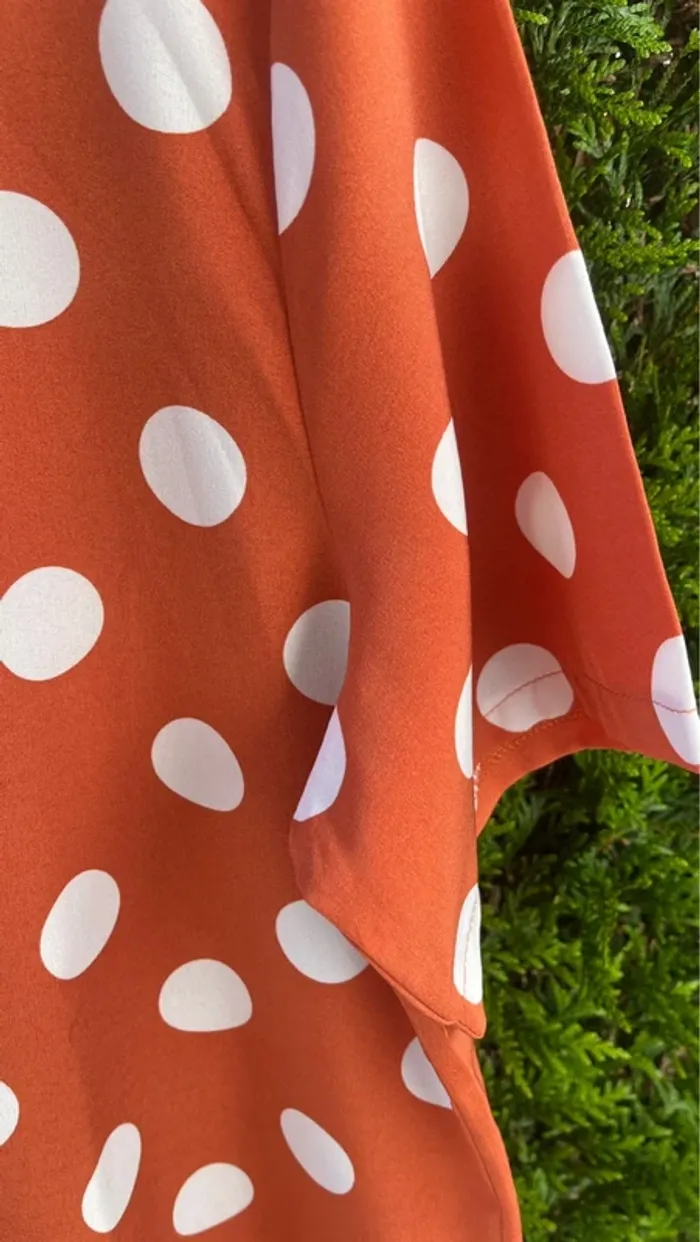 Petit haut orangé à pois blancs - photo numéro 4