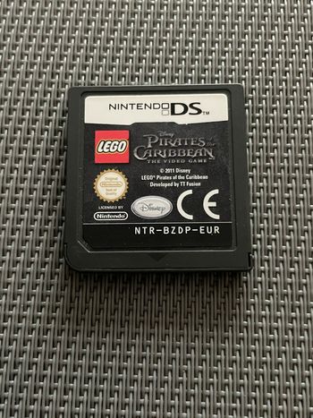 Lego pirates des caraibes Jeu Nintendo DS FR
