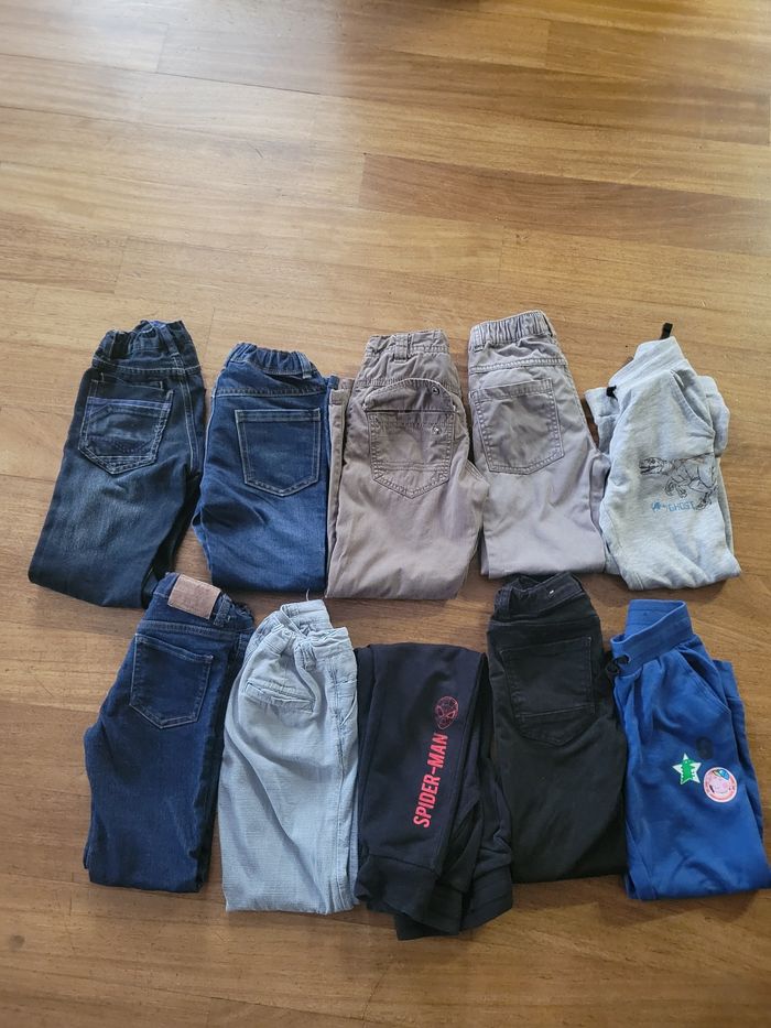 Gros lot de vêtements 6 ans - photo numéro 2