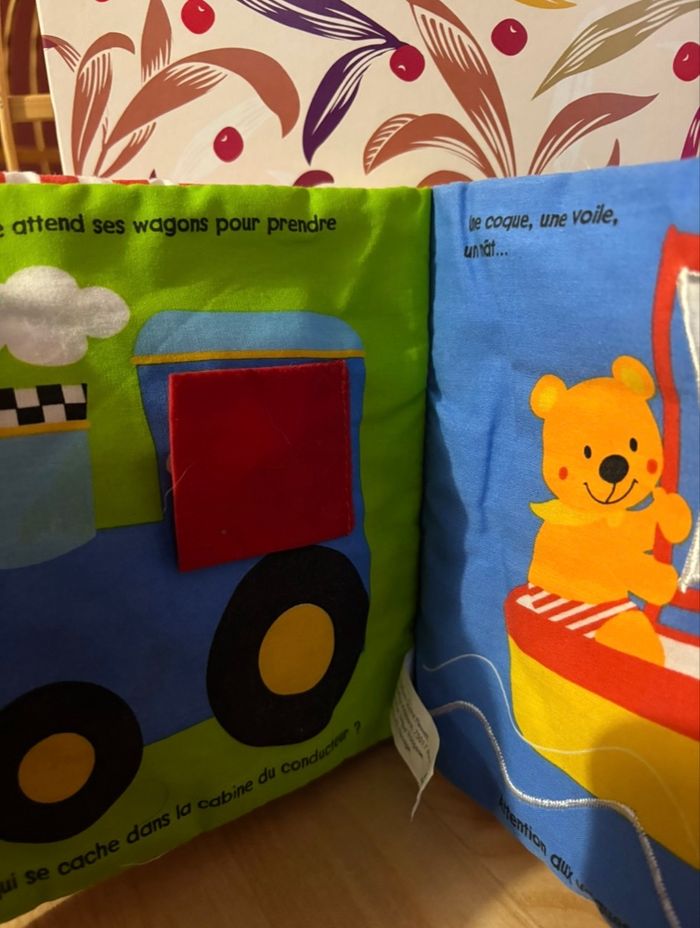 Livre d'eveil en tissu - bebe voyage - photo numéro 5