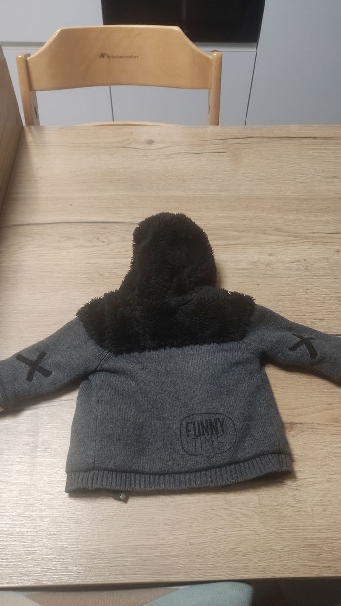 Veste polaire toute fourré 6 mois - photo numéro 2