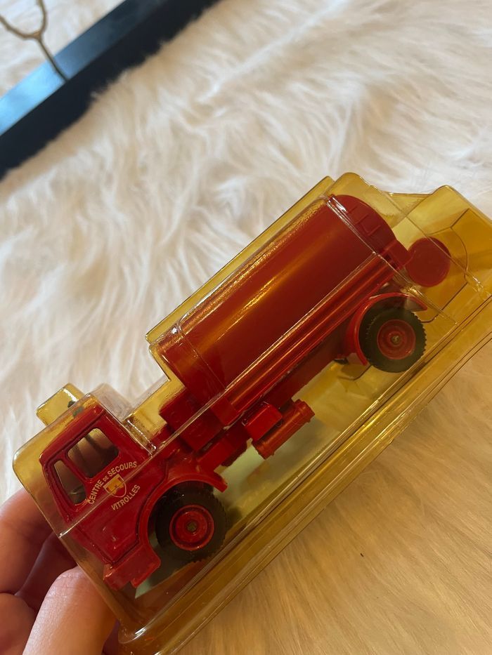 Très beau camion de pompiers de collection hachette - photo numéro 2