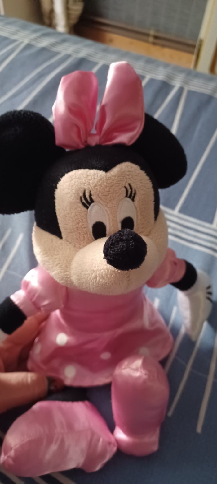 Très jolie petite peluche minnie - photo numéro 2
