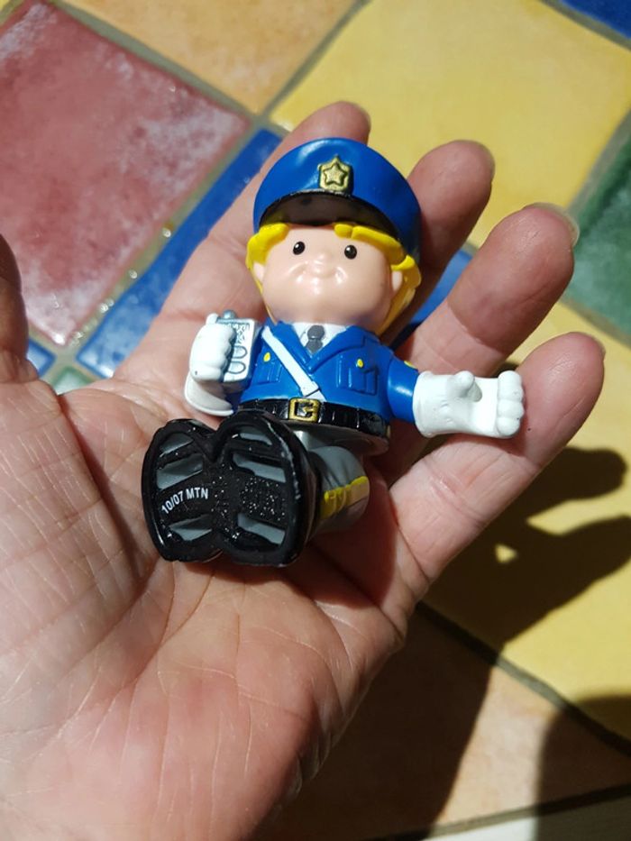 Policier Eddie Fisher Price - photo numéro 6