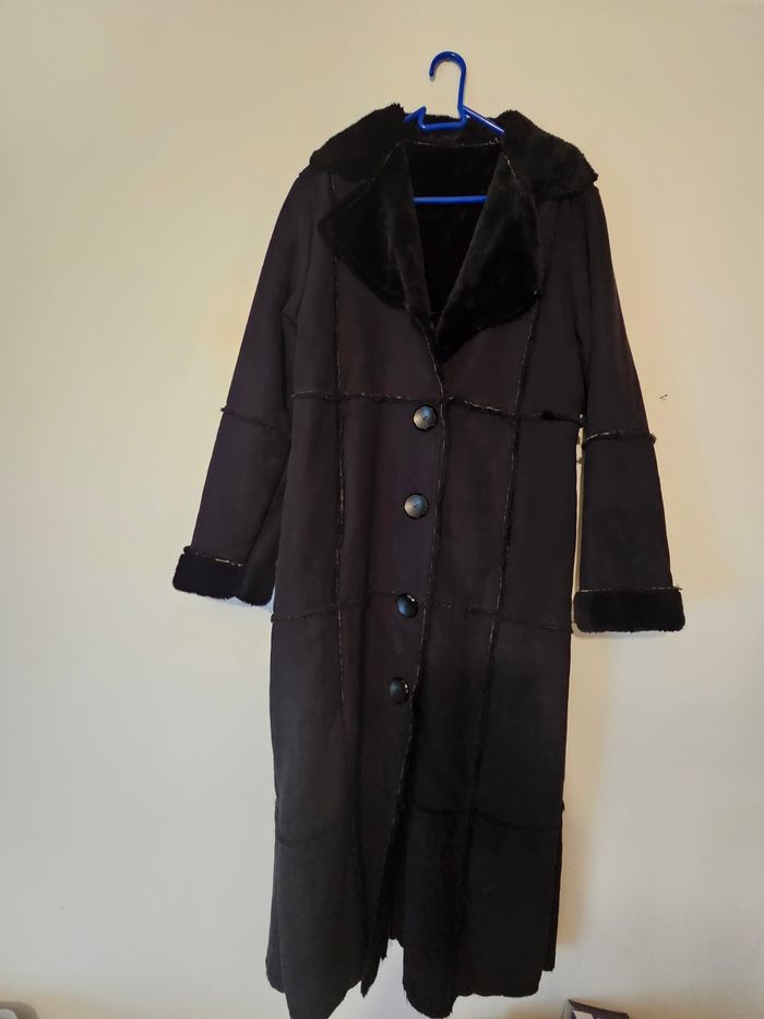 Manteau long chaud doublé façon
mouton - Noir - Taille 40/42