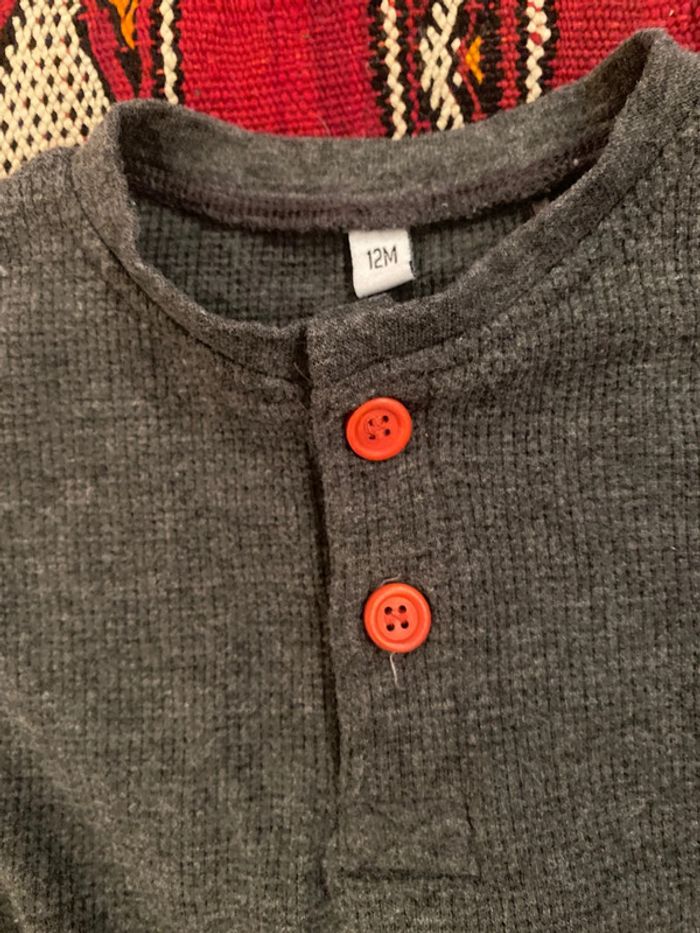 Pull hiver gris chiné, 12 mois,boutons rouge - photo numéro 5