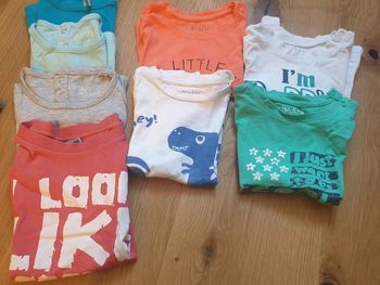 Lot t-shirts et debardeurs 18 mois et 86cm