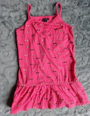 Robe fushia à bretelles 3 ans