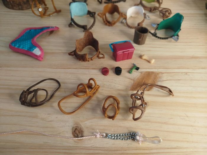 Lot de selles licols et Accessoires équitation - photo numéro 2