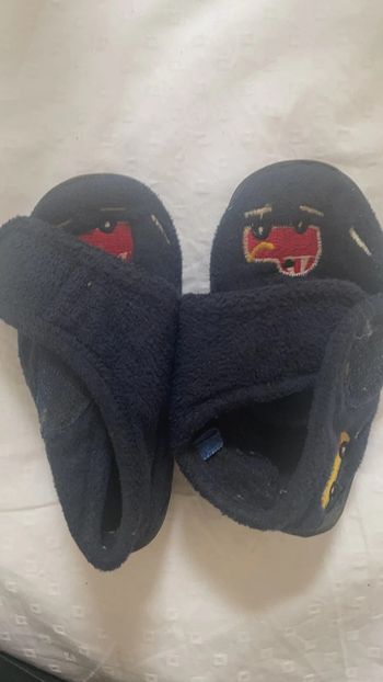 Chausson garçon bleu avec petites voitures taille21