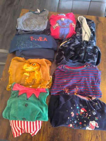 Lot de pyjama chaud velours taille 3 ans garçon