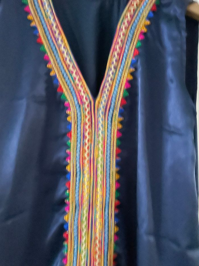 Caftan Kabyle, 90 € neuf sans étiquettes - photo numéro 2